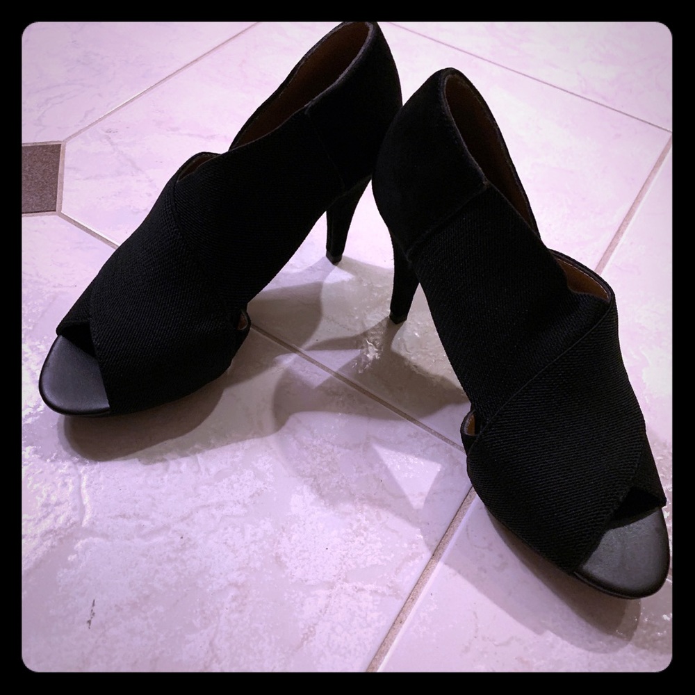 United Nude Fold Sandal Deluxe with Suede Details